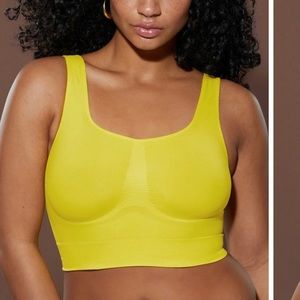 2 x Nearly Naked Shaping Midi Bra Yitty size XL/XXL red and yellow